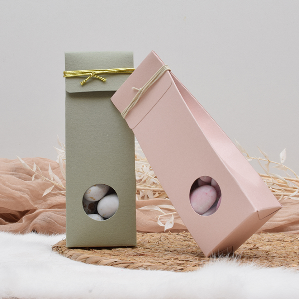 Hoog doosje met doorkijkrondje